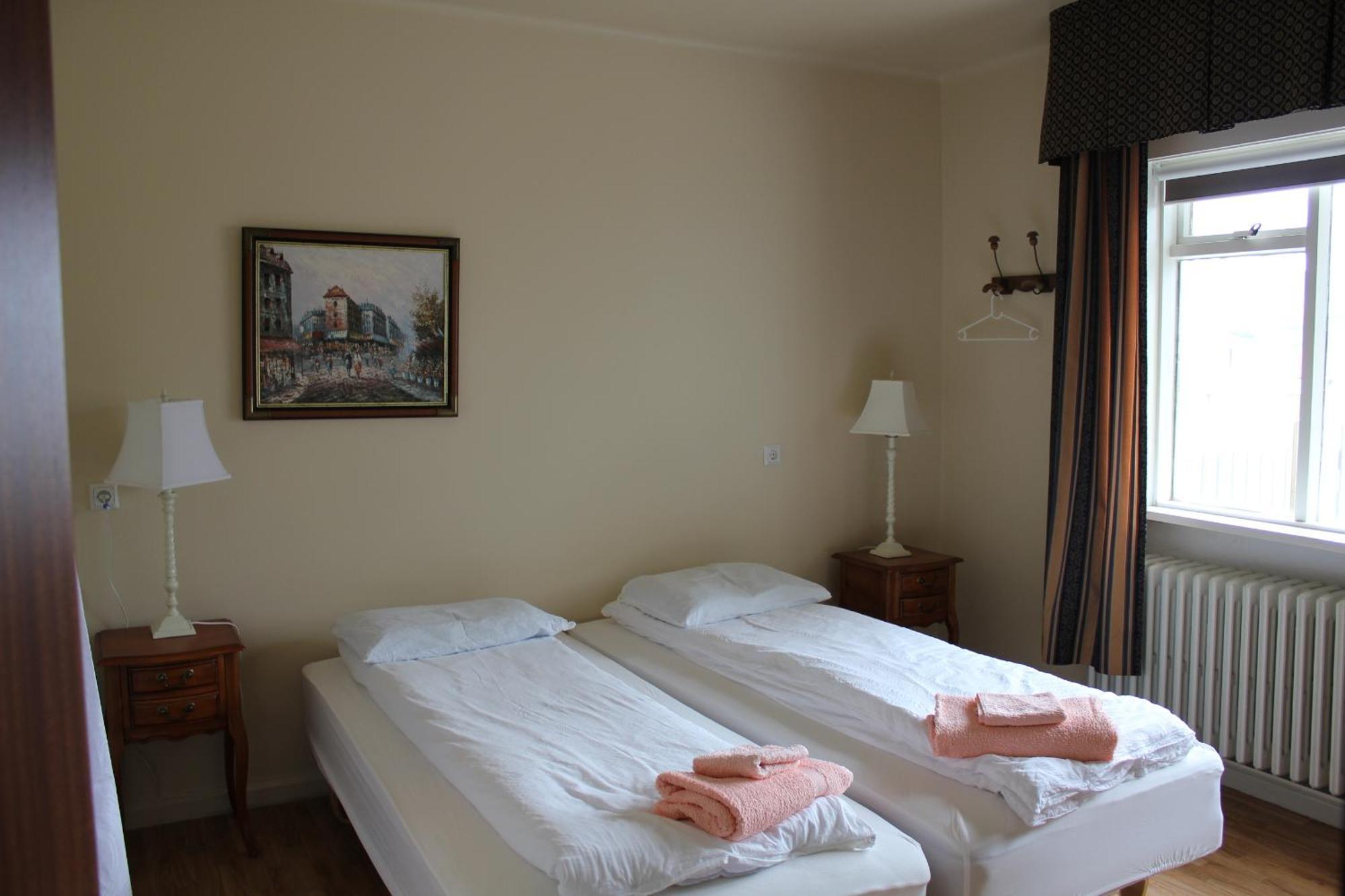 The Guesthouse By The Fjord Thingeyri Phòng bức ảnh